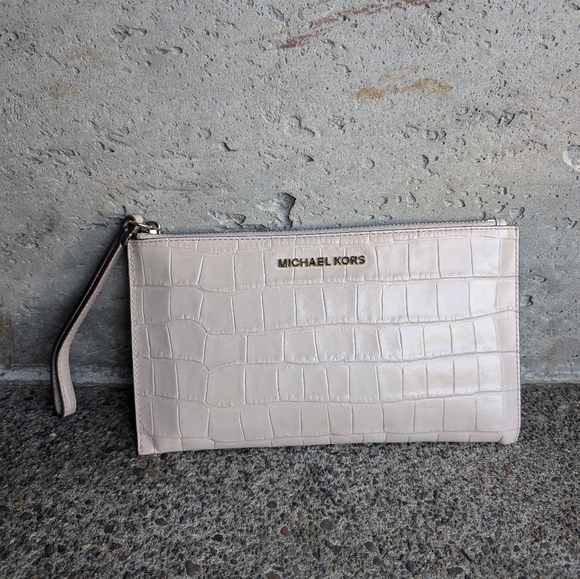 Michael Kors Croc Wristlet - Picture 3 of 16
